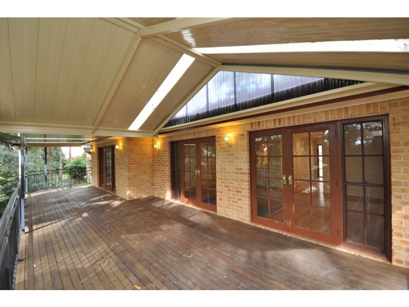 14 Ashburn Close, Lisarow NSW 2250