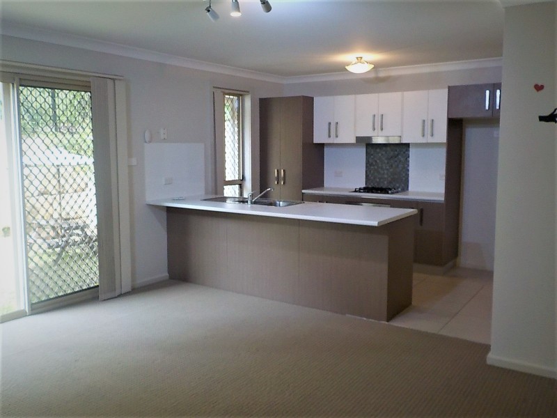 11/20A Kinarra Avenue, Wyoming NSW 2250