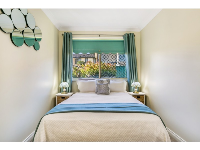 17/293-295 Henry Parry Drive, Wyoming NSW 2250