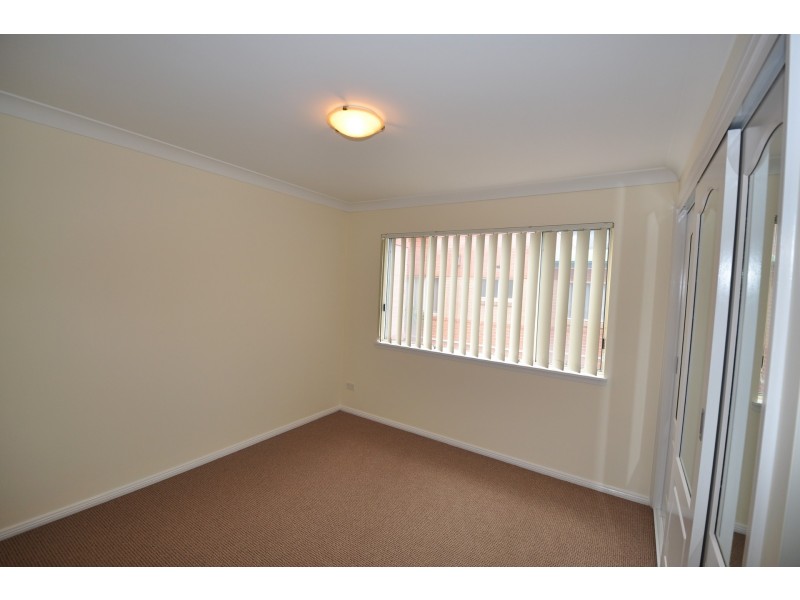 5/5-7 Broadwater Street, Point Clare NSW 2250