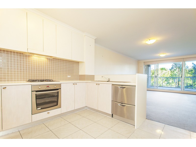113/80 John Whiteway Drive, Gosford NSW 2250