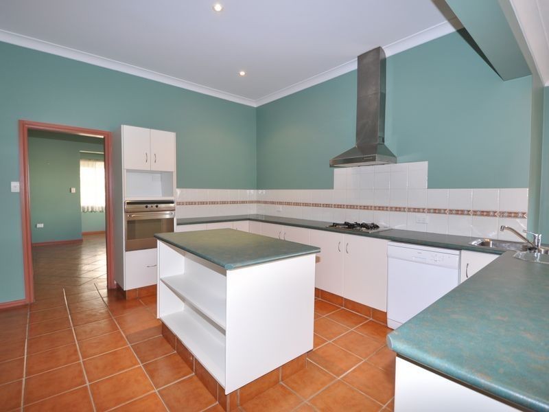 52 Hills Street, North Gosford NSW 2250