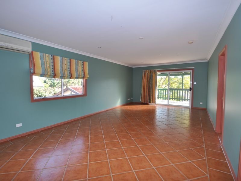 52 Hills Street, North Gosford NSW 2250