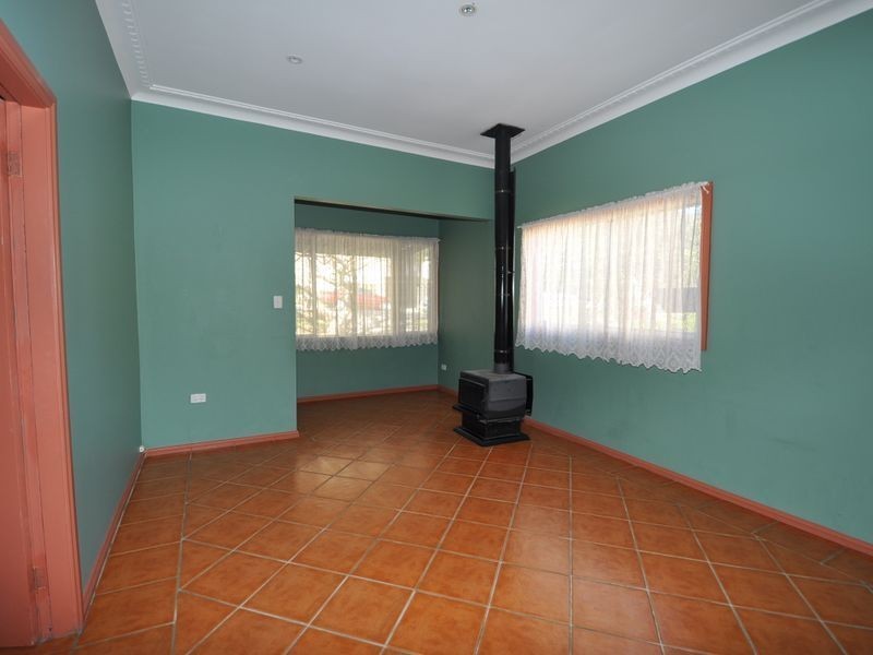 52 Hills Street, North Gosford NSW 2250