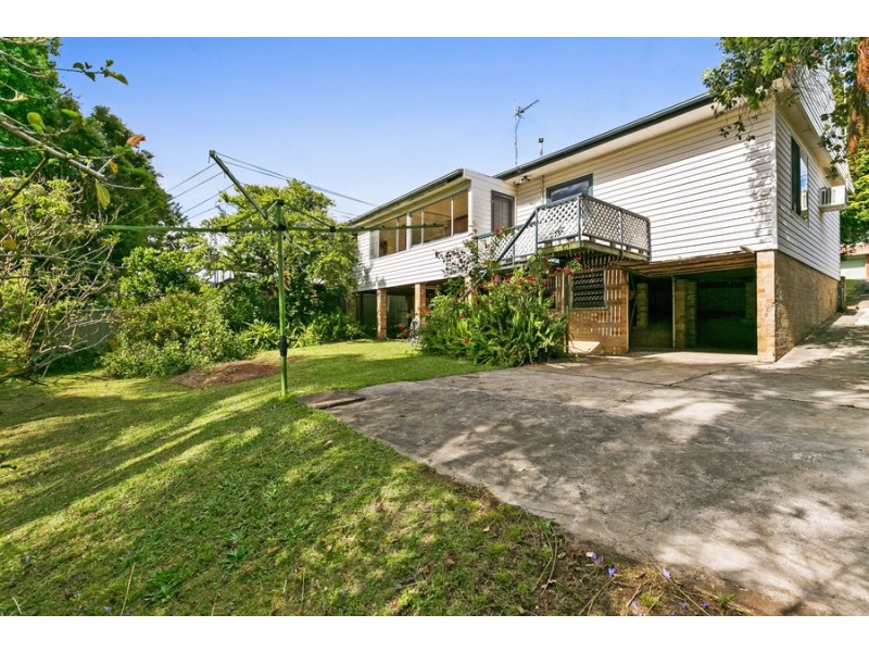 28 Orange Parade, Wyoming NSW 2250