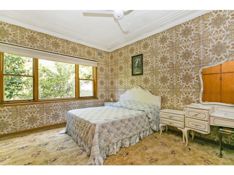 28 Orange Parade, Wyoming NSW 2250