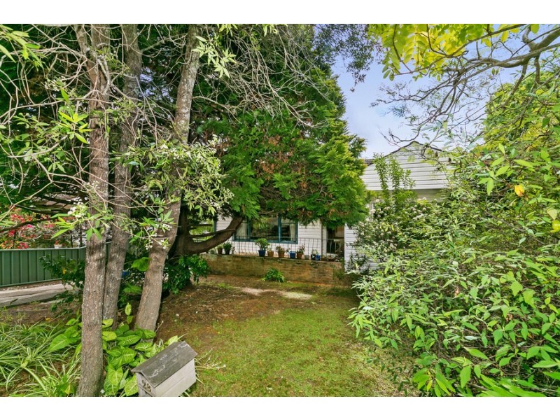 28 Orange Parade, Wyoming NSW 2250