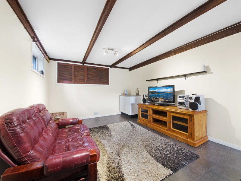 31 Adam Street, Narara NSW 2250