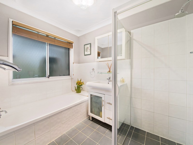 31 Adam Street, Narara NSW 2250