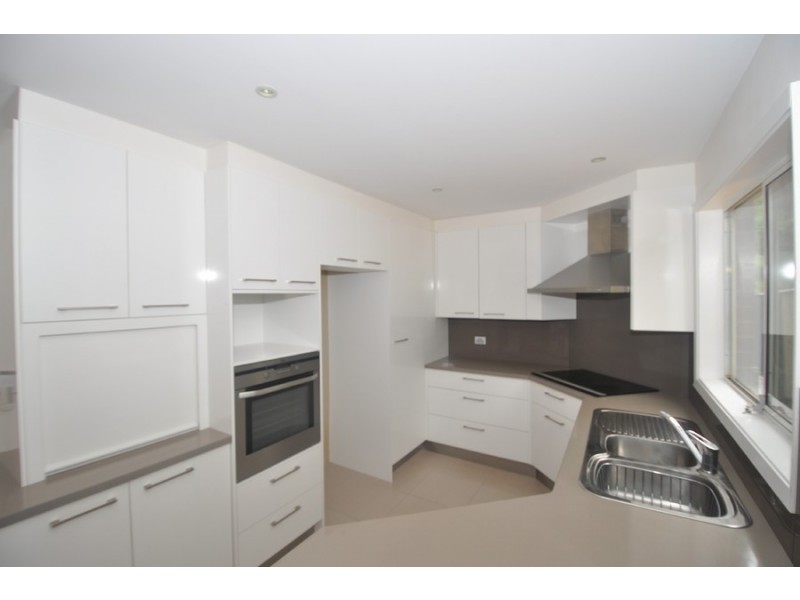 5 Macgregor Street, Wyoming NSW 2250