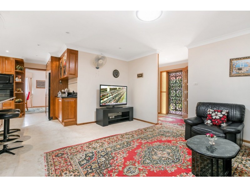 34 Maya Street, Wyoming NSW 2250