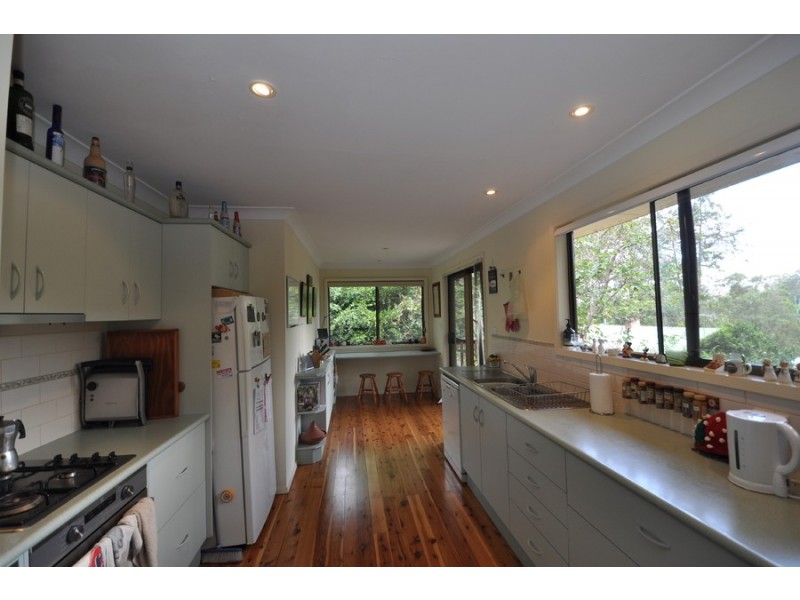 52 Mangrove Road, Narara NSW 2250