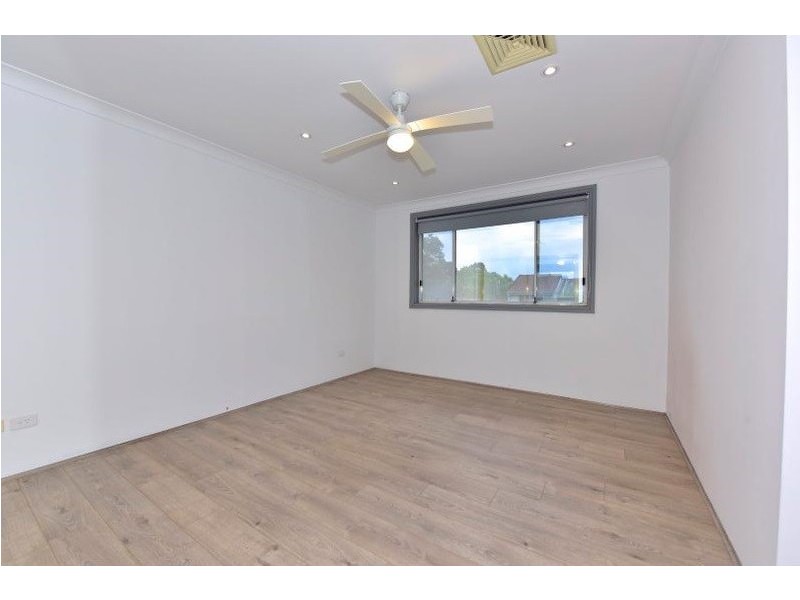 10/205a Albany Street, Point Frederick NSW 2250