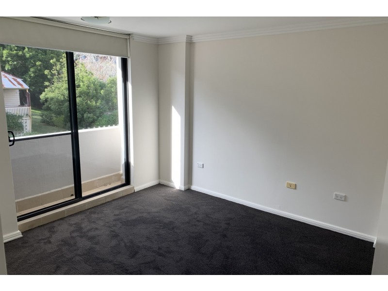 2/24-26 Watt Street, Gosford NSW 2250