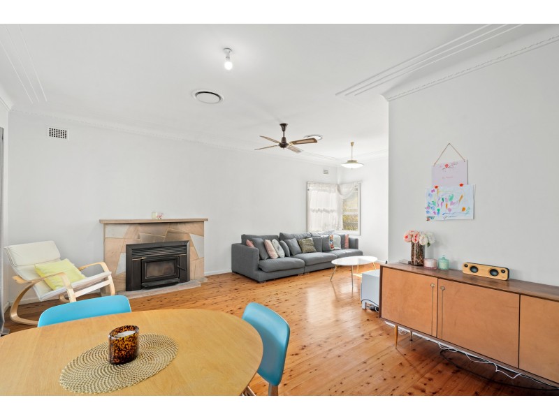 11 Brougham Street, East Gosford NSW 2250