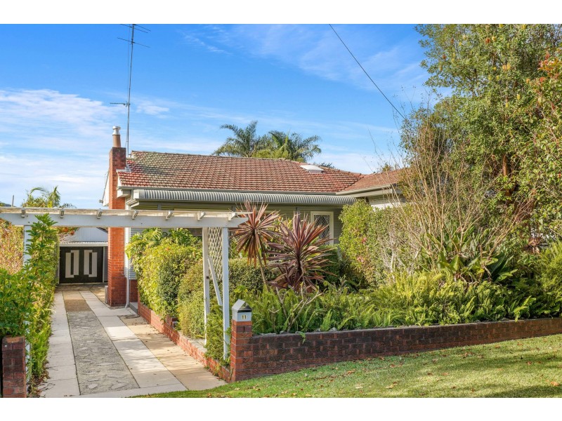 11 Brougham Street, East Gosford NSW 2250