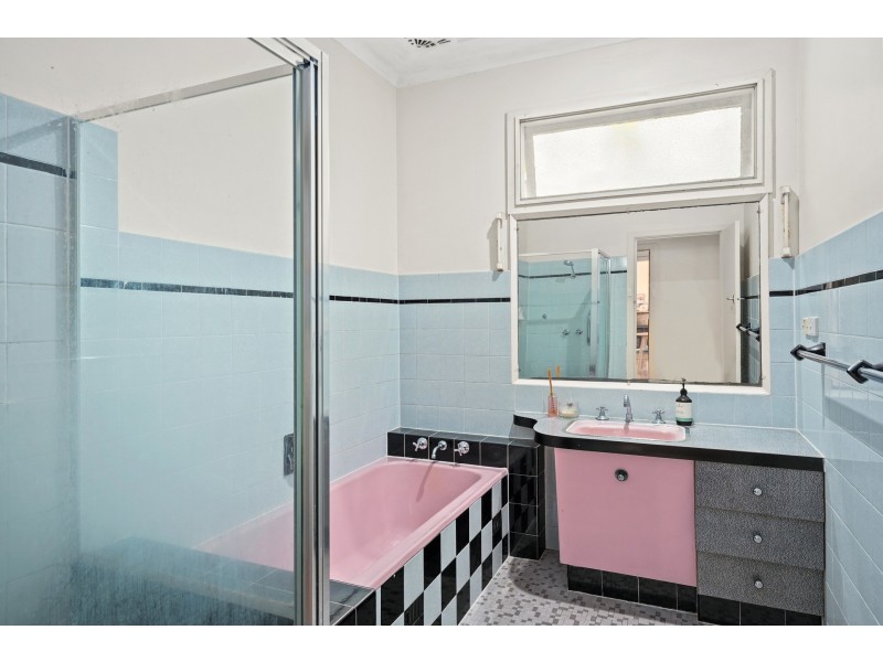 11 Brougham Street, East Gosford NSW 2250