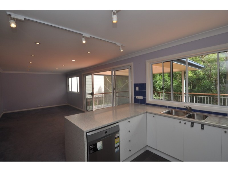 16A Oakglen Road, North Gosford NSW 2250