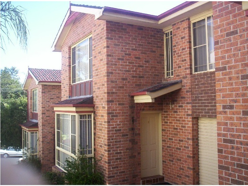 2/165 Gertrude Street, Gosford NSW 2250