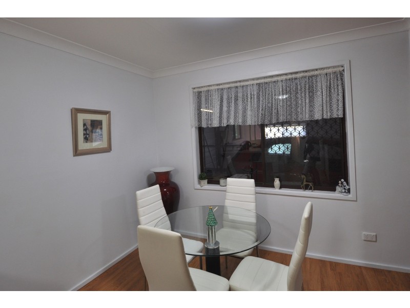 1 Craigend Street, Wyoming NSW 2250