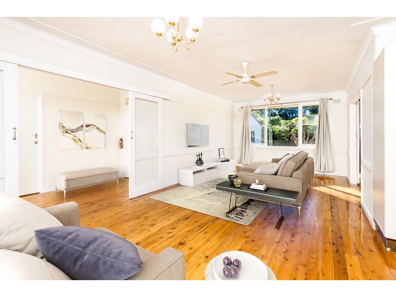 2 Crawford Crescent, Wyoming NSW 2250