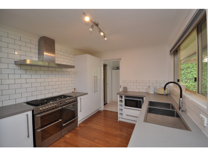 5 Blue Crane Close, Narara NSW 2250