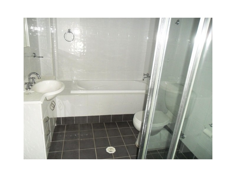 10/61 Donnison Street, Gosford NSW 2250