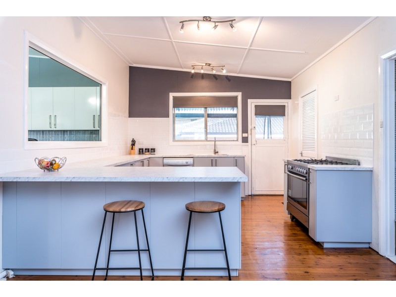 19 Iranda Avenue, Niagara Park NSW 2250