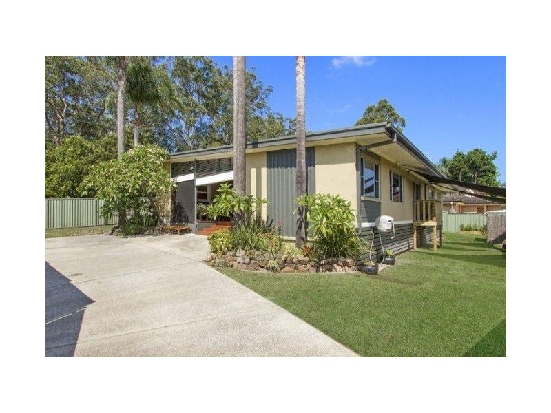 19 Iranda Avenue, Niagara Park NSW 2250