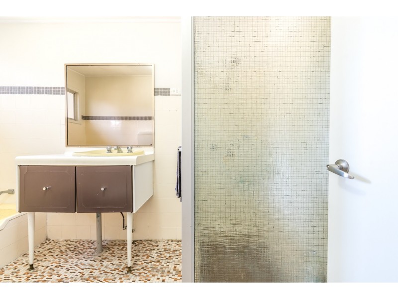 19 Iranda Avenue, Niagara Park NSW 2250