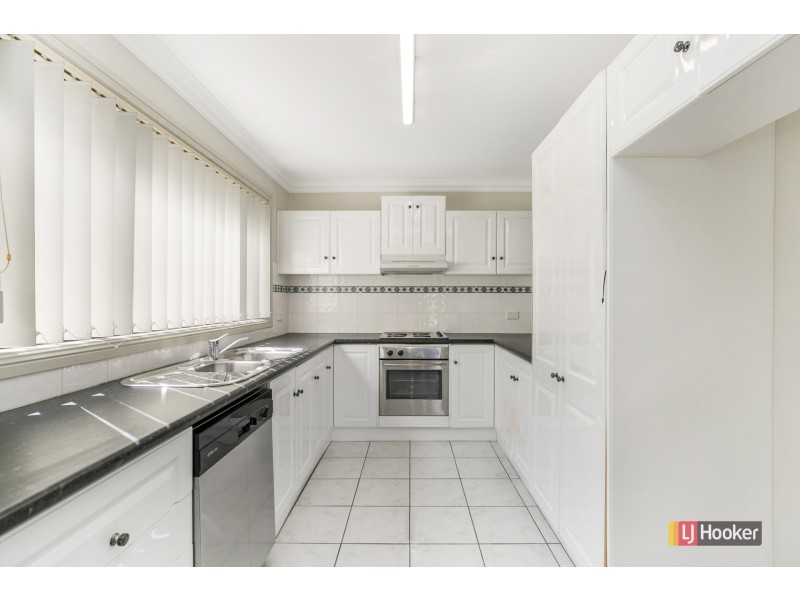 1/164 Albany Street, Point Frederick NSW 2250