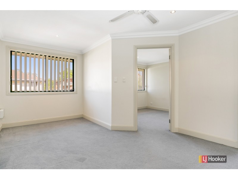 1/164 Albany Street, Point Frederick NSW 2250