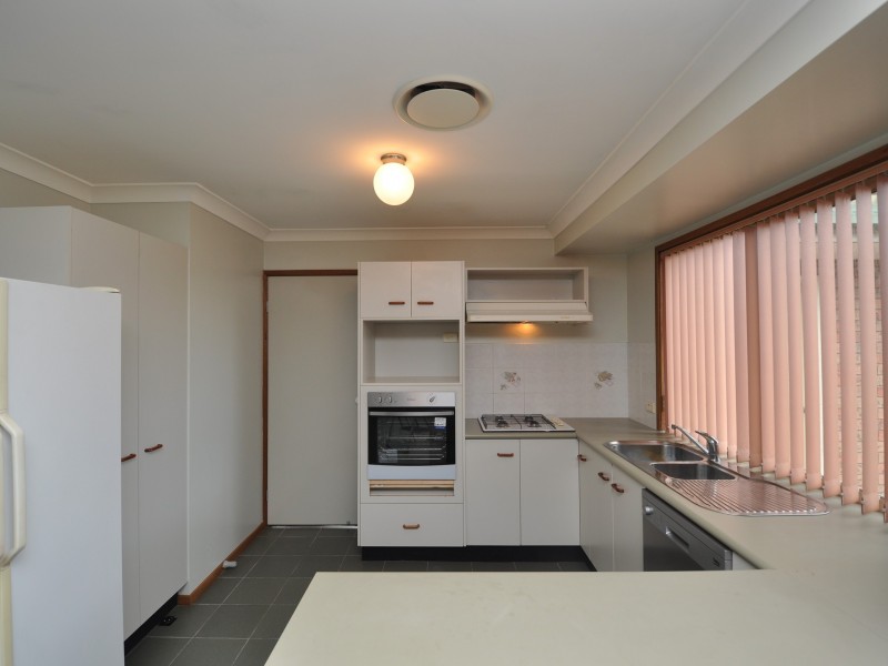 5 Karen Close, Lisarow NSW 2250