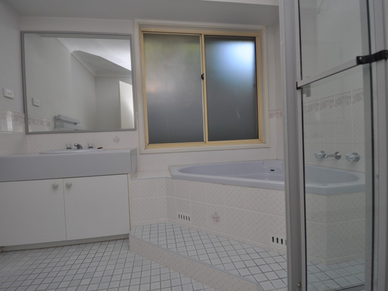 2 Graham Place, Kariong NSW 2250