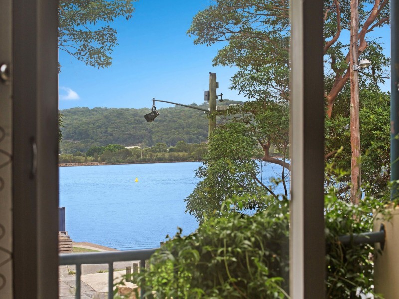 5/25-27 Masons Parade, Point Frederick NSW 2250