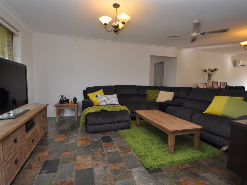 72 Cambourn Drive, Lisarow NSW 2250