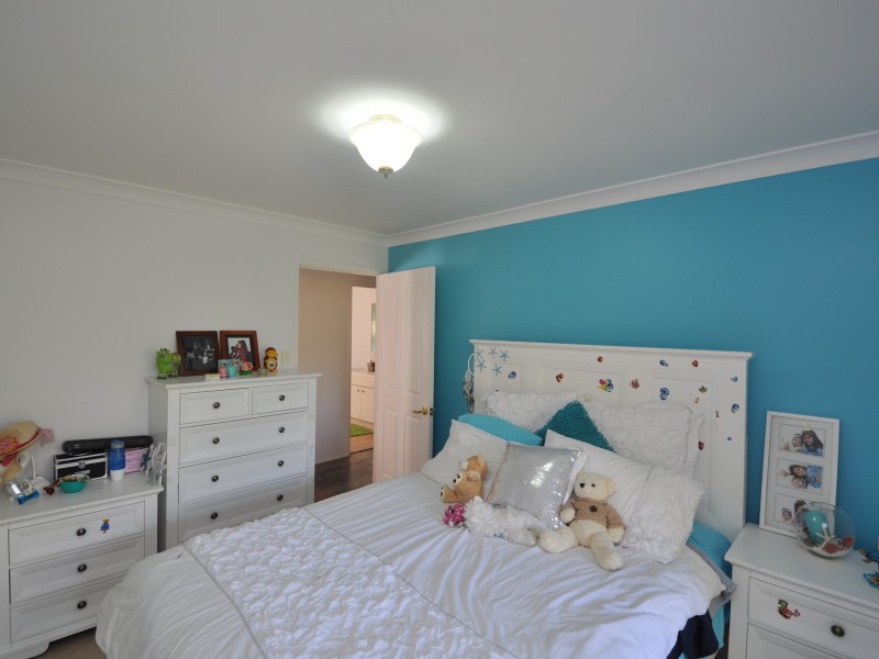 72 Cambourn Drive, Lisarow NSW 2250