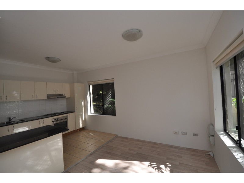 1/61 Donnison West Street, Gosford NSW 2250