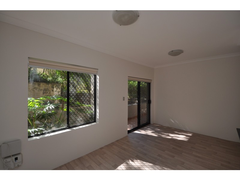 1/61 Donnison West Street, Gosford NSW 2250