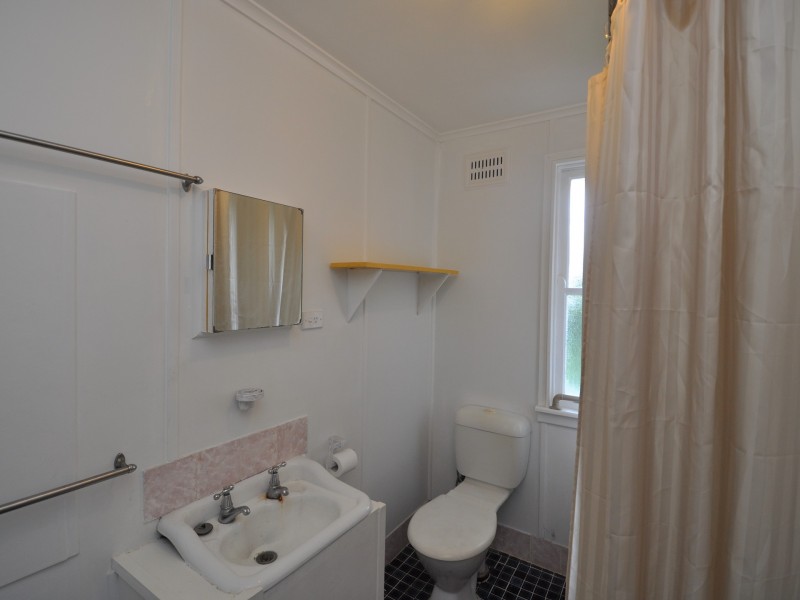 128 Glennie Street, North Gosford NSW 2250