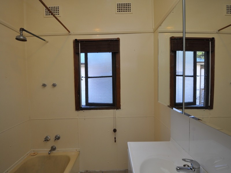 46 Hely Street, West Gosford NSW 2250