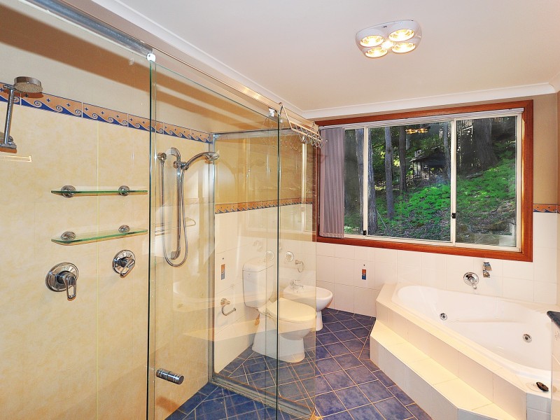 92 Bayview Avenue, East Gosford NSW 2250