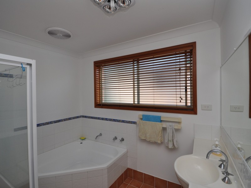 30 Old Farm Place, Ourimbah NSW 2258