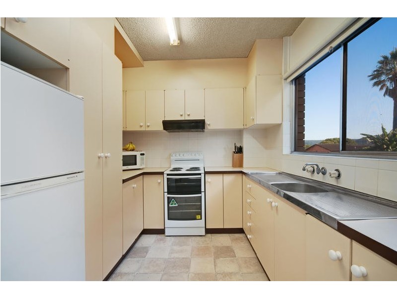 2/146 Albany Street, Point Frederick NSW 2250