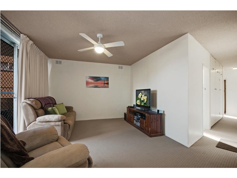 2/146 Albany Street, Point Frederick NSW 2250