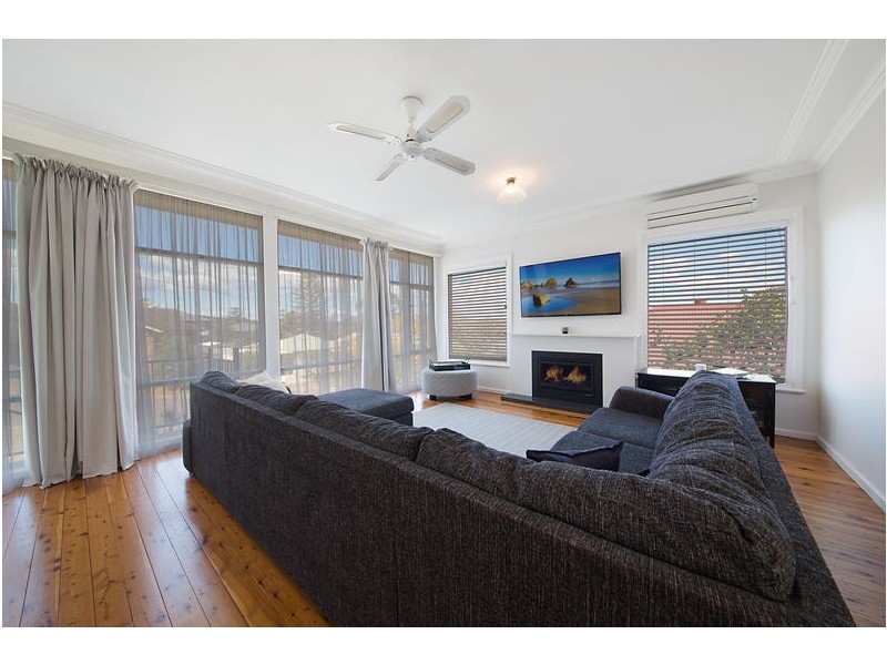 18 Lushington Street, East Gosford NSW 2250