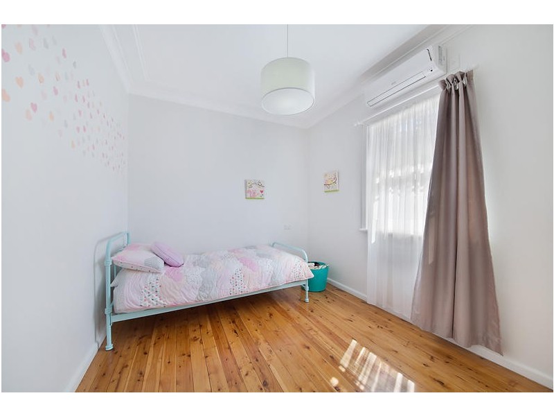 18 Lushington Street, East Gosford NSW 2250