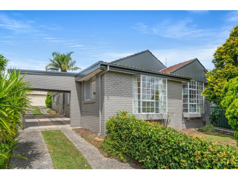 173 Albany Street, Point Frederick NSW 2250