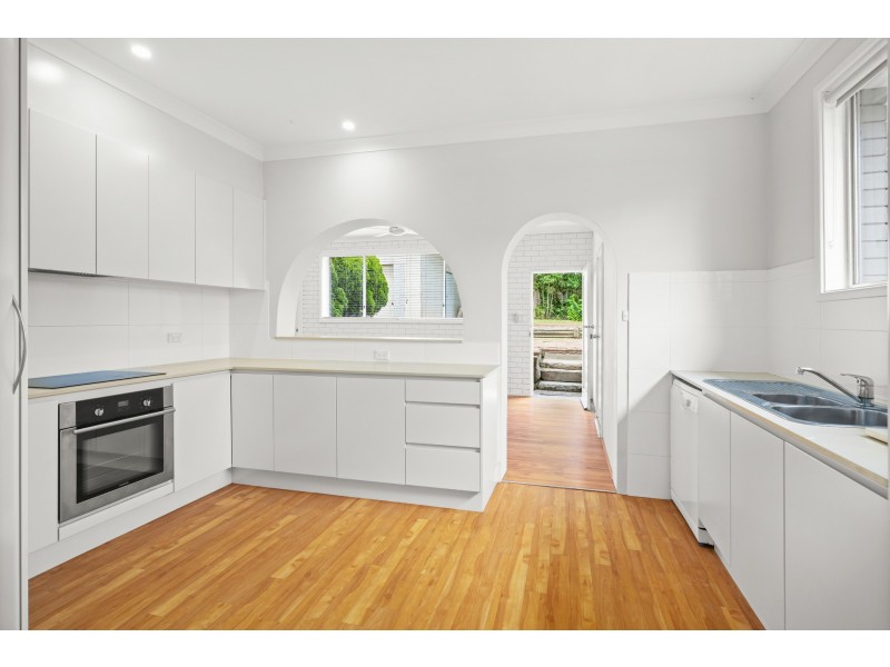 173 Albany Street, Point Frederick NSW 2250