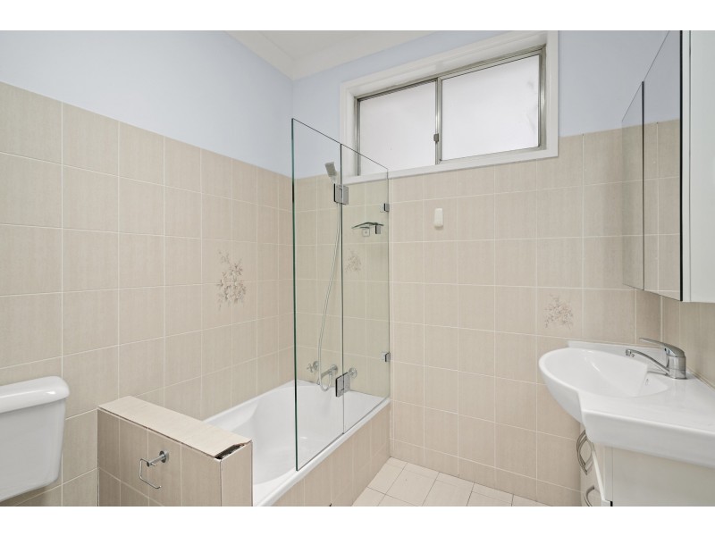 173 Albany Street, Point Frederick NSW 2250